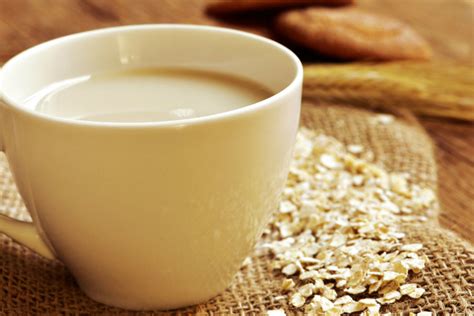 La leche de avena y sus beneficios para la salud   Cocina ...