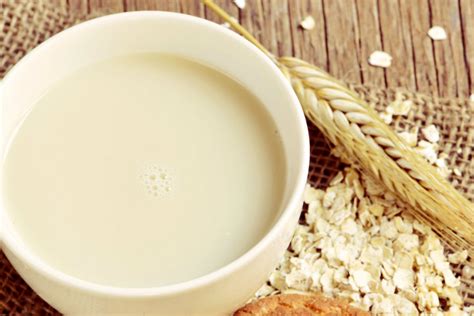 La leche de avena y sus beneficios para la salud   Cocina ...