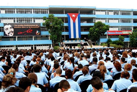 La Lenin, la gran casa azul de los cubanos  + Video, Fotos ...