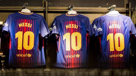 La nueva camiseta del FC Barcelona, a la venta   FC Barcelona