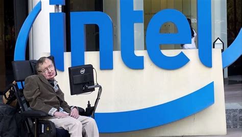 La nueva silla inteligente de Stephen Hawking