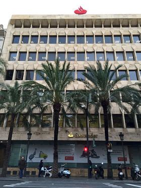 La oficina central del Banco Santander en Valencia reduce ...