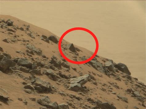 La pirámide fotografiada en Marte en realidad es una roca ...