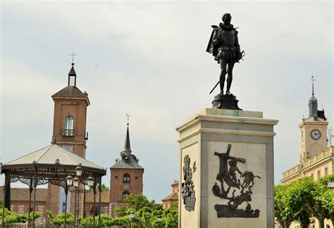 La plaza Cervantes de Alcala de Henares