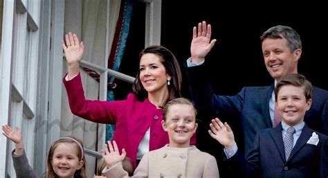 La reina Margarita de Dinamarca, reune a su familia, en su ...