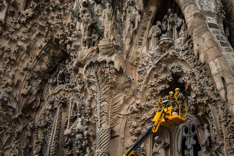 La Sagrada Familia Basilica Pictures Capture Final Phase ...