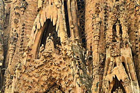 La Sagrada Familia & City of Barcelona – AGreekAdventure