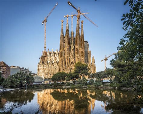 La Sagrada Familia refuerza la seguridad | Cataluña Home ...