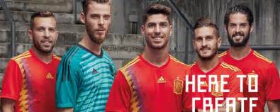 La selección española presente su camiseta para el Mundial ...