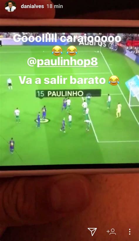 La sonada celebración de Alves en el gol de Paulinho ...