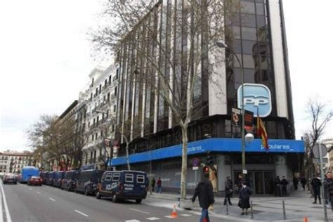 La UCO entra en la sede del PP de Madrid y registra el ...