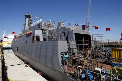 La Voz Digital, Flotadura de un barco de Navantia en ...