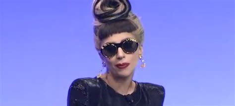 Lady Gaga:  Todos los que dicen que Rebecca Black es cursi ...