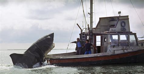 Las 13 mejores películas de tiburones asesinos   Terror en ...