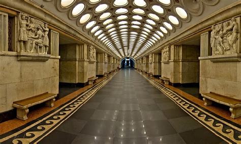 Las 7 estaciones más bonitas del metro de Moscú.