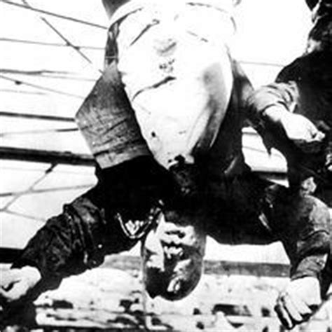 Las andanzas del cadáver de Mussolini   ABC.es