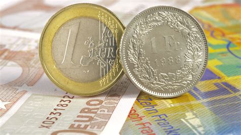 Las diferencias entre el euro y el franco suizo