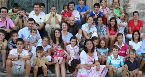 Las familias numerosas: el nuevo lujo en España – Ahora ...