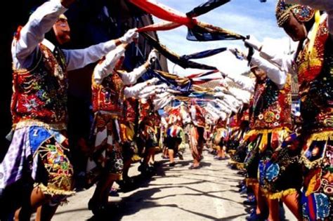 Las fiestas mas importantes de cusco:.Paucartambo ...