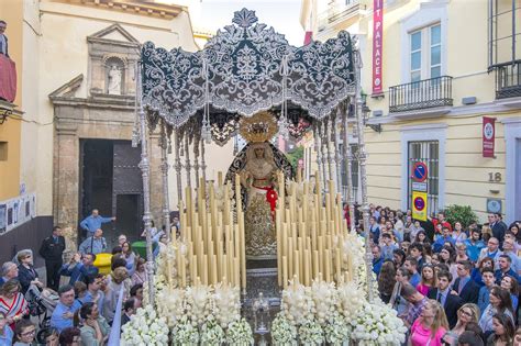 Las fotos de La Candelaria el Martes Santo de la Semana ...