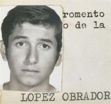 Las fotos del joven López Obrador que de “milagro” acabó ...