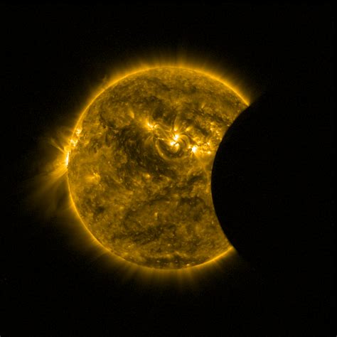 Las mejores fotos del eclipse de sol de marzo de 2016 en ...