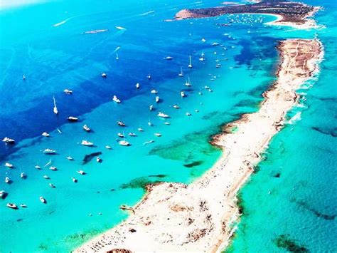 Las mejores playas de Formentera para visitar con coche o ...
