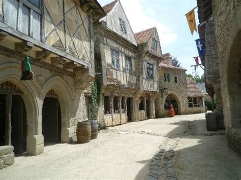 le village médiéval...   Picture of Le Puy du Fou, Les ...