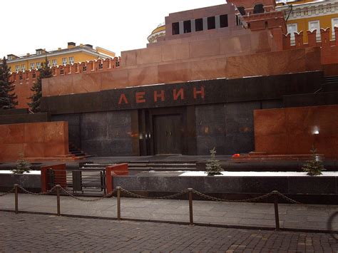 Lenin’s Mausoleum | About Eastern Europe