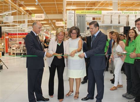 Leroy Merlin inaugura su primera tienda en Madrid | Marrón ...