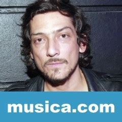 LETRA PASEO SIDERAL  LEÓN LARREGUI ft. COSTERA    MUSICA.COM