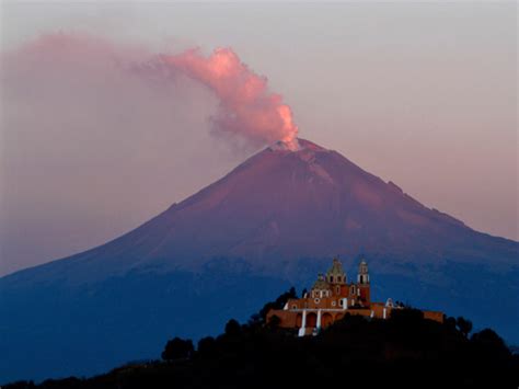 Leyendas del volcán que mantiene en vilo a México [Volcán ...