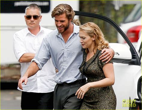 Liam Hemsworth & Kate Winslet Look Like Really Close Co ...
