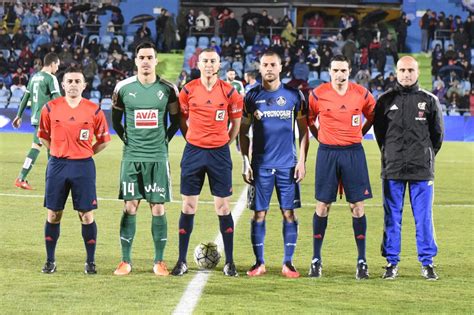 Liga BBVA: Árbitros y capitanes de Primera División en la ...