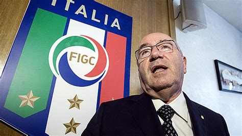 Liga italiana: FIFA sanciona a presidente de Federación ...