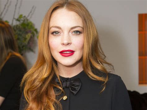 Lindsay Lohan apologises to people of Kettering for not ...
