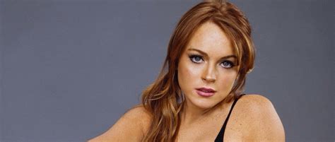 Lindsay Lohan sigue con su campaña para ser Batgirl | Atomix