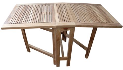 Liquidación en mesas plegables de madera teka