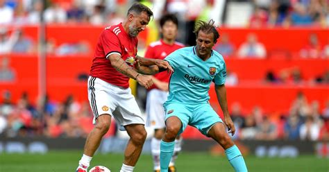 LIVE: Manchester United v Barcelona Legends updates from ...