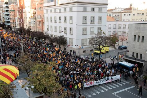 Lleida surt al carrer en suport als presos polítics catalans