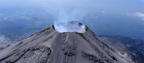 Local | Continúa el Volcán de Colima con intensa actividad