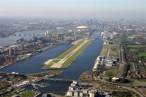 London City Airport | VISIT ALL OVER THE WORLD