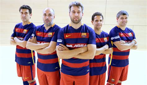 Los exjugadores del Barça de fútbol sala, en acción   FC ...