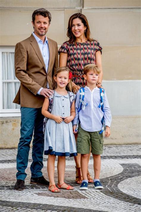Los hijos menores de los príncipes de Dinamarca en su ...