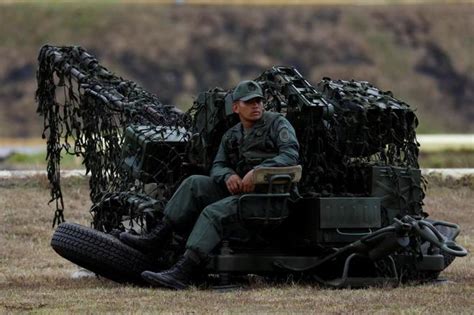 Los juegos de guerra de Maduro: despliegue de fuerza en ...