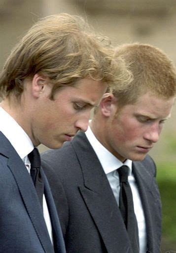 Los príncipes Guillermo y Harry de Gales. | Reino Unido ...