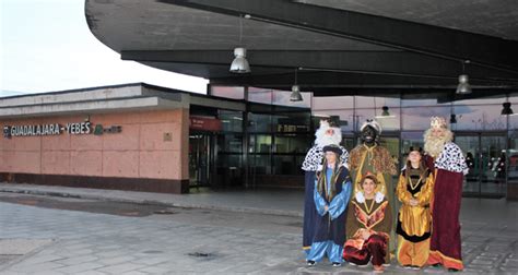 Los Reyes Magos llegan en AVE a la estación de Yebes Valdeluz