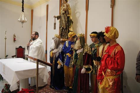Los Reyes visitan a los niños de Virgen del Carmen ...