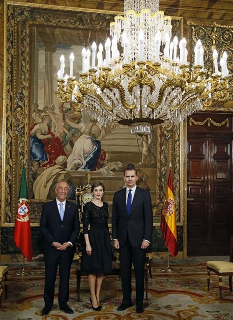 Los Reyes vuelven a abrir las puertas del Palacio Real