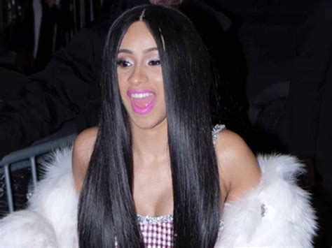 Love In The Club: Offset & Cardi B Get Freaky In The Club ...